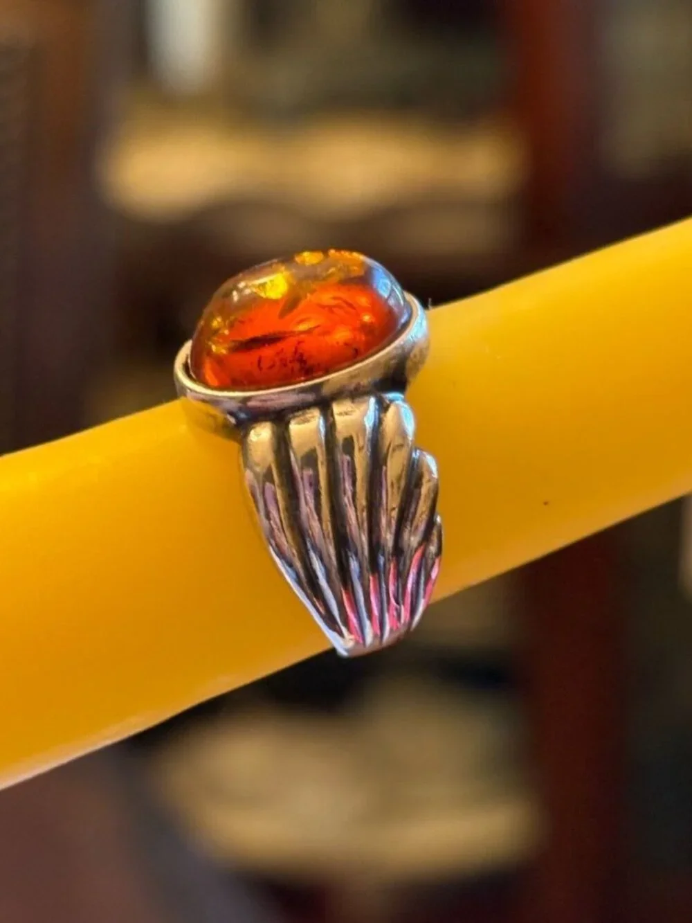 Vintage Sterling Silver 925 Natural Honey Baltic Amber Ribbed Statement Ring
